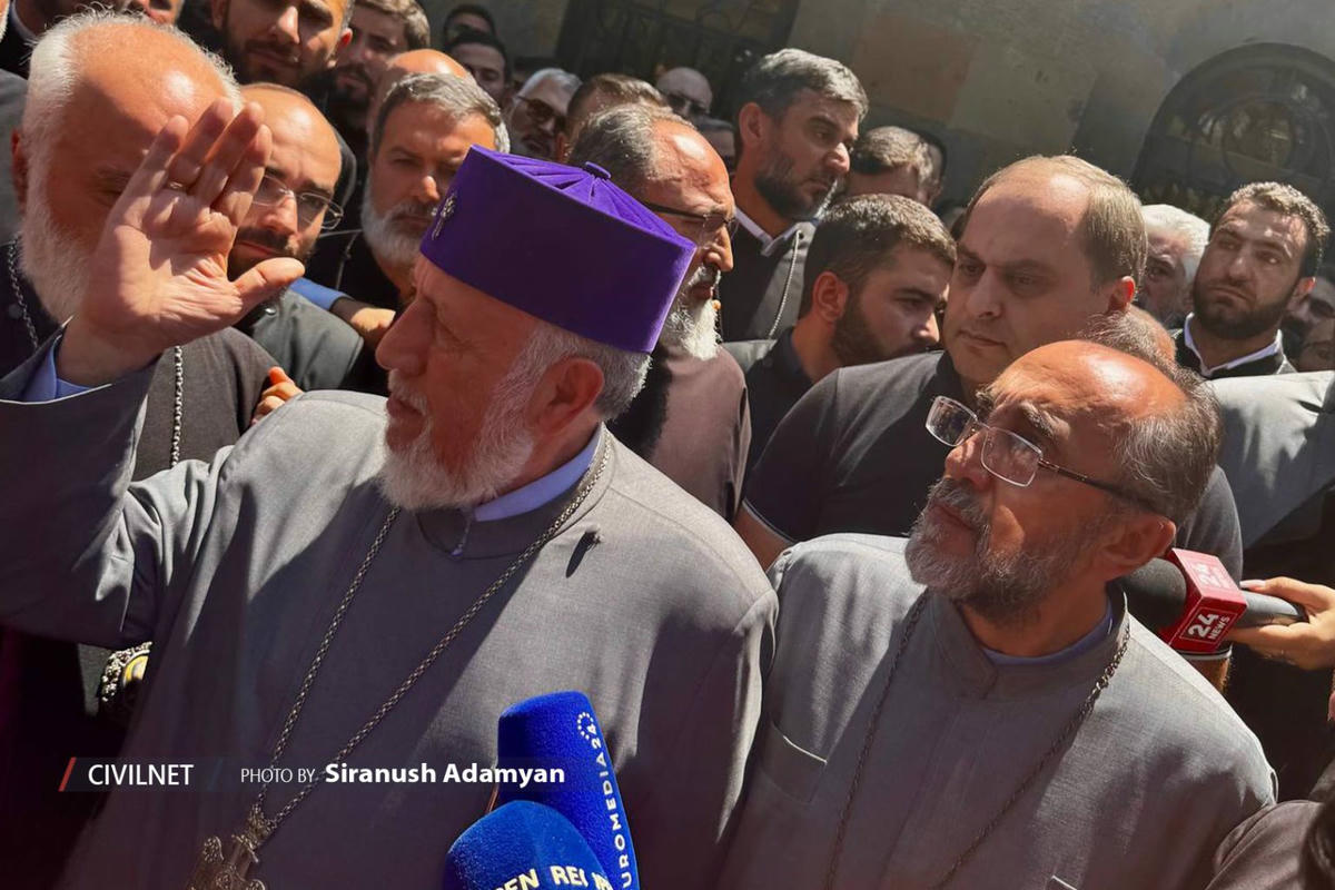 Ermenistan'da "Darbe girişimi" soruşturması genişledi, ikinci ruhani de tutuklandı